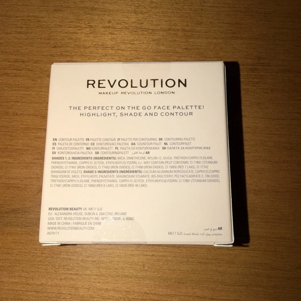 NEW Revolution Contour Powder Compact Deep‎ Highlight, Shade and Contour.